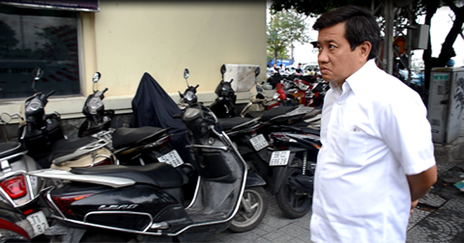 &Ocirc;ng Đo&agrave;n Ngọc Hải trong một lần xử l&yacute; b&atilde;i xe tr&ecirc;n địa b&agrave;n v&agrave;o năm 2017