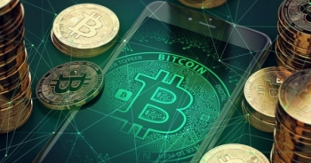 Giá Bitcoin hôm nay 12/1: Bitcoin rơi tự do, chạm đáy 13.000 USD