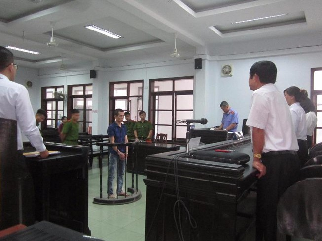 Bị c&aacute;o B&ugrave;i Hữu Nghĩa tại t&ograve;a. (Ảnh: b&aacute;o Ph&aacute;p luật TP HCM)