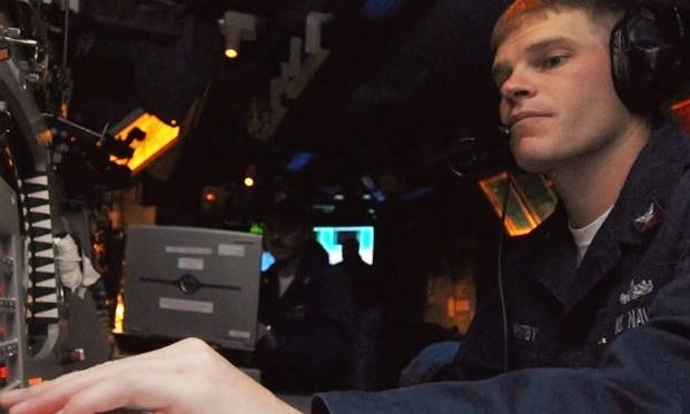 B&aacute;o động nhầm việc c&oacute; tấn c&ocirc;ng bằng t&ecirc;n lửa đạn đạo v&agrave;o Hawaii của một nh&acirc;n vi&ecirc;n Cơ quan ứng ph&oacute; t&igrave;nh trạng khẩn cấp (ảnh) khiến hơn 1 triệu người rơi v&agrave;o hoảng loạn