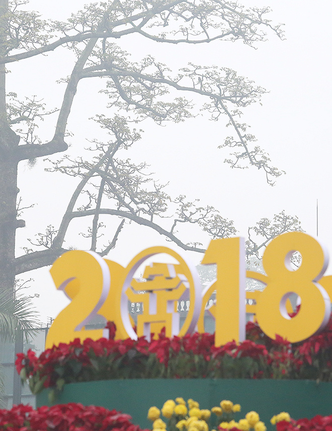 Theo c&aacute;c chuy&ecirc;n gia, nếu hiện tượng sương m&ugrave; k&eacute;o d&agrave;i th&igrave; sẽ ảnh hưởng kh&aacute; nhiều tới cuộc sống của người d&acirc;n, bởi độ ẩm cao khoảng 70-85% g&acirc;y nồm, ẩm ướt k&eacute;o d&agrave;i.