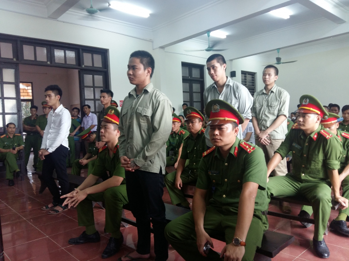 C&aacute;c bị c&aacute;o đồng loạt phản cung tại phi&ecirc;n t&ograve;a sơ thẩm