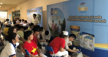 Vinamilk Sure Prevent tiếp tục đồng hành chăm sóc sức khỏe hơn 2.600 người cao tuổi