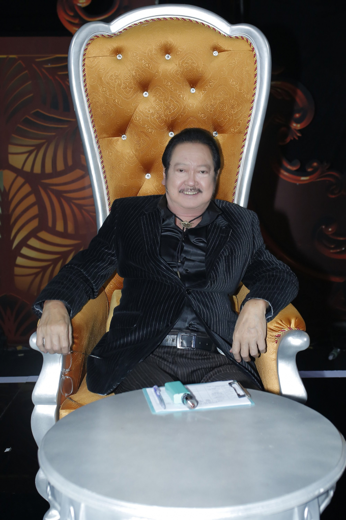 Ch&aacute;nh T&iacute;n.