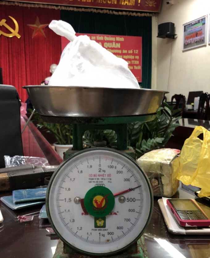 400gam ma t&uacute;y đ&aacute; bị lượng chức năng ph&aacute;t hiện v&agrave; thu giữ.