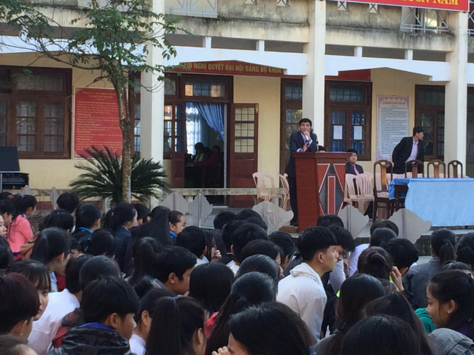 Buổi hướng dẫn, định hướng về du học với học sinh trường THPT An Lương Đ&ocirc;ng (Ph&uacute; Lộc- Thừa Thi&ecirc;n Huế)