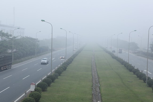 Mặc d&ugrave;, nền nhiệt tại c&aacute;c tỉnh ph&iacute;a Bắc tăng nhanh nhưng hiện tượng mưa ph&ugrave;n v&agrave; sương m&ugrave; vẫn xuất hiện. Ảnh minh họa.