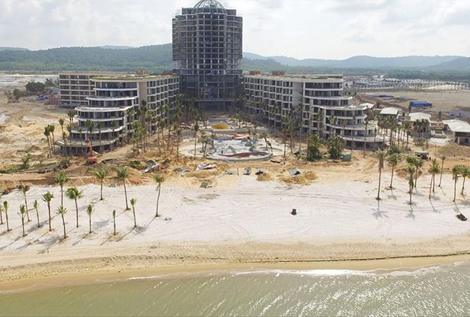 Condotel b&ugrave;ng ph&aacute;t do doanh nghiệp bất động sản x&acirc;y qu&aacute; nhiều bất chấp việc chưa c&oacute; h&agrave;nh lang ph&aacute;p l&yacute;.