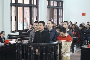 C&aacute;c bị c&aacute;o trong phi&ecirc;n t&ograve;a sơ thẩm.