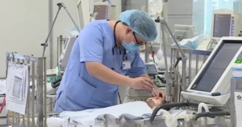 Thời sự ngày 23/1/2018: Bệnh nhi bị tiêm nhầm thuốc có dấu hiệu chết não