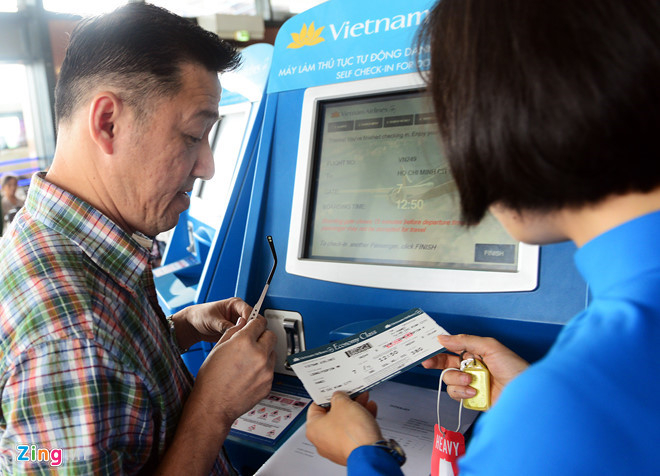 Người d&acirc;n được sử dụng 1 trong 14 loại giấy tờ để đi m&aacute;y bay. (Ảnh minh họa: Zing.vn)