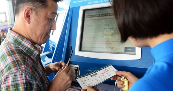 Bộ giao thông vận tải sửa sai vụ "giấy tờ trên máy bay"