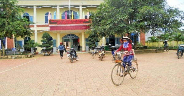 Dân bức xúc vì quy định riêng của thôn