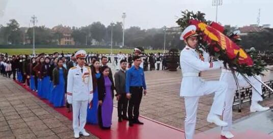 Nghệ An (Nam Đ&agrave;n): Học sinh Trường THCS Kim Li&ecirc;n tham quan học tập trải nghiệm tại Lăng B&aacute;c v&agrave; Bảo t&agrave;ng Hồ Ch&iacute; Minh