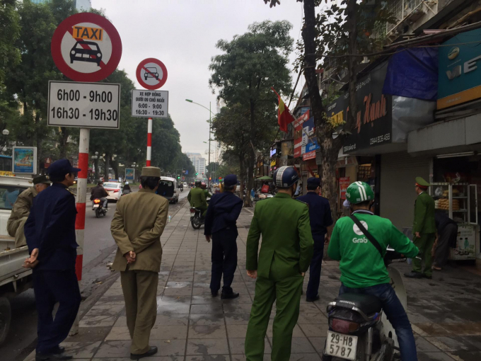 Xử l&yacute; triệt để tuyến đường văn minh đ&ocirc; thị Giảng V&otilde;.