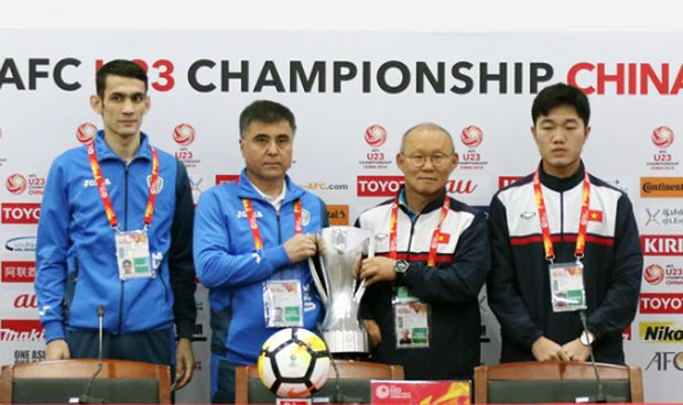 Đội trưởng U23 Việt Nam: 'Ch&uacute;ng t&ocirc;i biết phải l&agrave;m g&igrave; để cổ động vi&ecirc;n thấy hạnh ph&uacute;c'