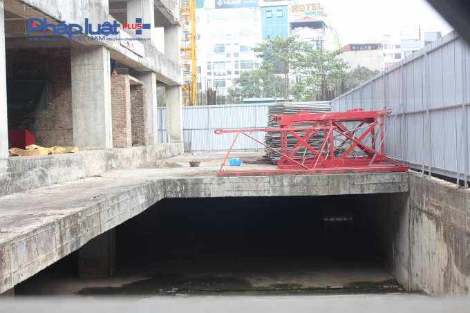 Phần tầng hầm của dự &aacute;n đ&atilde; được thi c&ocirc;ng từ nhiều năm trước.