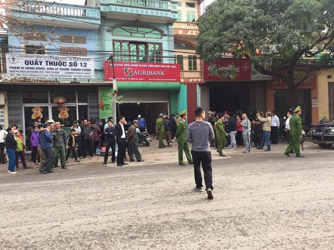 Ng&acirc;n h&agrave;ng Agribank tại Bắc Giang bị cướp. (Ảnh: b&aacute;o Ph&aacute;p luật x&atilde; hội)