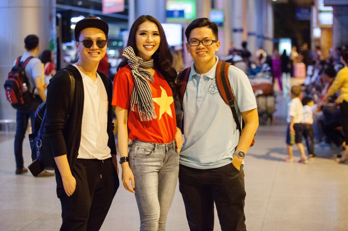 Tường Linh rạng rỡ trở về sau th&agrave;nh t&iacute;ch Top 18 Miss Intercontinental 2017