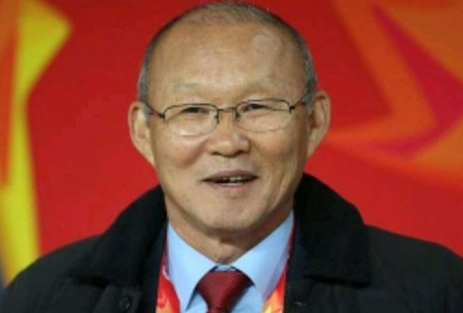 Nhiều fan h&acirc;m mộ mong muốn &ocirc;ng Park Hang Seo c&oacute; th&ecirc;m quốc tịch Việt Nam.