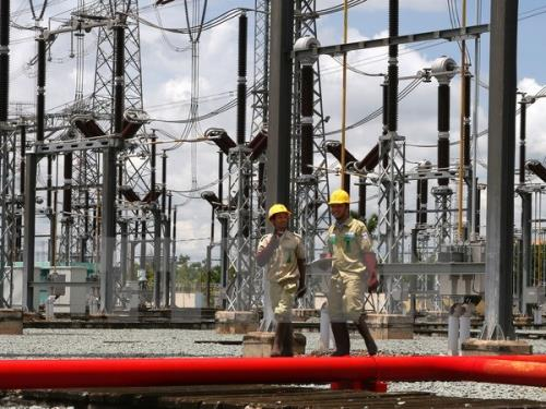 Vướng mặt bằng, c&aacute;c dự &aacute;n điện ở miền Nam nguy cơ chậm tiến độ. Ảnh minh họa: TTXVN