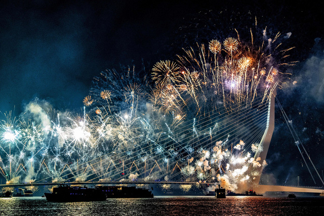 Th&agrave;nh phố Rotterdam, H&agrave; Lan.&nbsp;ch&agrave;o năm mới 2019.