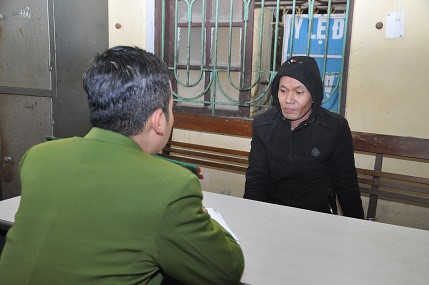 Đối tượng Nguyễn Minh Nghĩa tại cơ quan c&ocirc;ng an. Ảnh: C&ocirc;ng an tỉnh Hải Dương