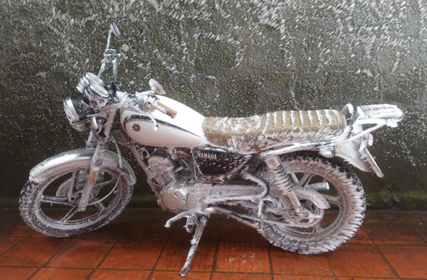 &Ocirc; t&ocirc;, xe m&aacute;y &ldquo;đ&oacute;ng băng&rdquo; tr&ecirc;n đỉnh Mẫu Sơn