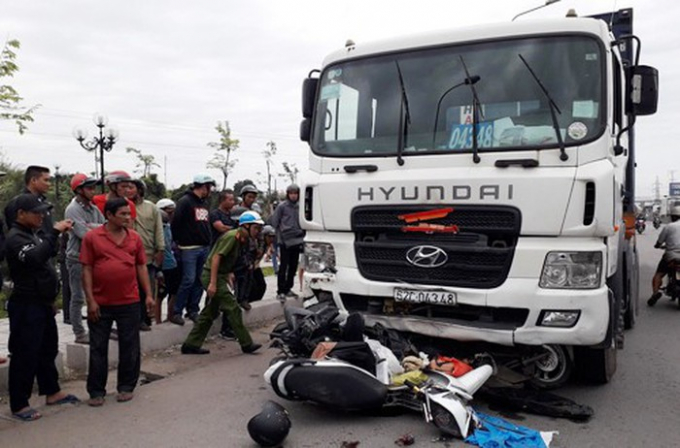 Xe container cần qu&atilde;ng đường bao nhi&ecirc;u để phanh dừng?