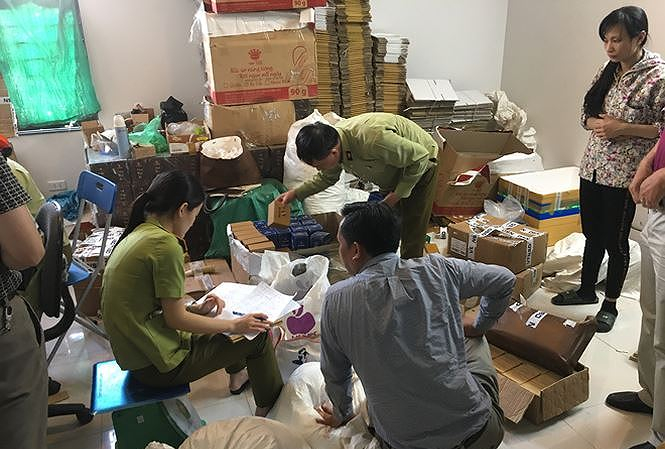 T&igrave;nh trạng bu&ocirc;n b&aacute;n thuốc lậu vẫn đang l&agrave; vấn nạn nhức nhối ở c&aacute;c th&agrave;nh phố lớn như H&agrave; Nội, TP. Hồ Ch&iacute; Minh.