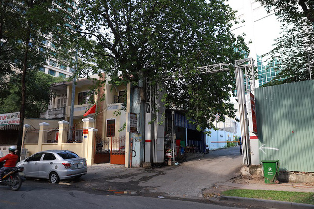 Khu đất 34-36 Chu Mạnh Trinh v&agrave; 33 Nguyễn Du đ&atilde; bị C&ocirc;ng ty Vinafood 2 b&aacute;n cho C&ocirc;ng ty Việt H&acirc;n.