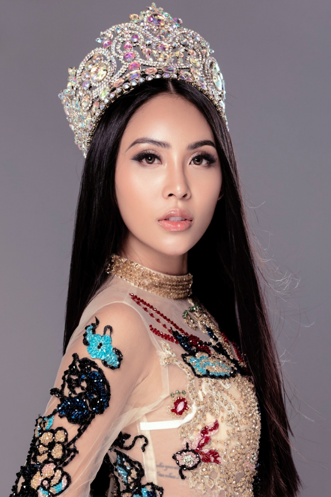 Trương Hằng khoe thần th&aacute;i cuốn h&uacute;t kh&oacute; cưỡng sau đăng quang hoa hậu