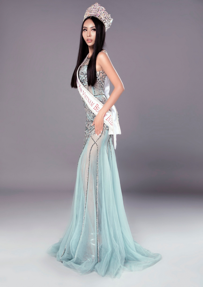 &nbsp;Trương&nbsp;Hằng&nbsp;tham dự Hoa hậu Việt Nam Quốc tế 2018 v&agrave; mong muốn đạt được một th&agrave;nh t&iacute;ch nhất định n&agrave;o đ&oacute; để tự cổ vũ bản th&acirc;n trong lần t&aacute;i xuất nghệ thuật n&agrave;y.