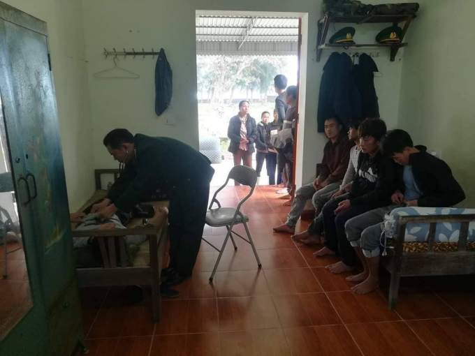 7 thuyền vi&ecirc;n tr&ecirc;n chiếc t&agrave;u bị ch&igrave;m đ&atilde; được đưa v&agrave;o bờ an to&agrave;n.