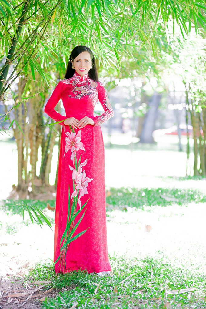 Nữ doanh nh&acirc;n Đặng Huỳnh Thanh vừa đăng quang ng&ocirc;i vị Hoa hậu Doanh nh&acirc;n Quốc tế 2018 tại cuộc thi Mr&amp;amp;amp; Ms International Business 2018 diễn ra tại Seoul, H&agrave;n Quốc v&agrave;o ng&agrave;y 9/12/2018.