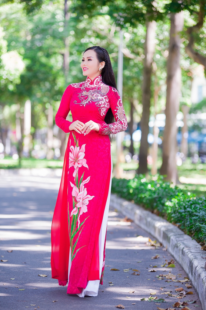 Chị l&agrave; một nh&agrave; l&atilde;nh đạo - nh&agrave; quản l&yacute; cứng rắn, mạnh mẽ với cương vị l&agrave; Ph&oacute; gi&aacute;m đốc c&ocirc;ng ty TNHH X&acirc;y Dựng.