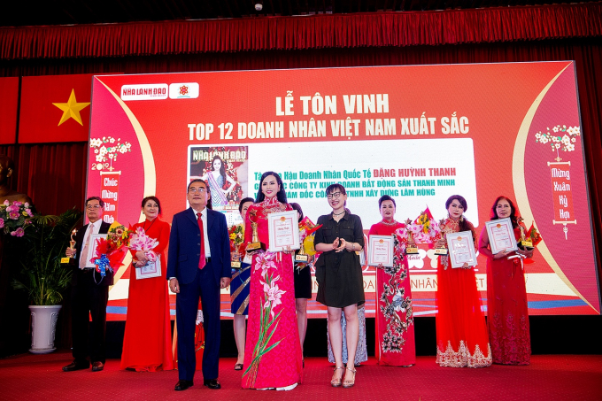 Ngắm vẻ đẹp đằm thắm của Hoa hậu doanh nh&acirc;n Đặng Huỳnh Thanh