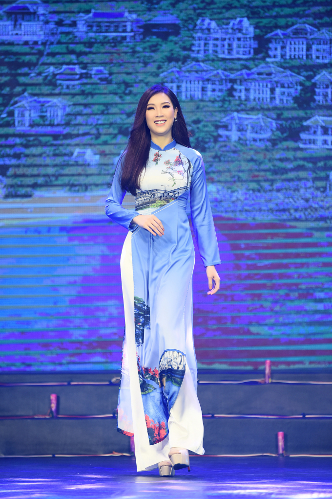 HH &Aacute;o d&agrave;i Ph&iacute; Th&ugrave;y Linh.