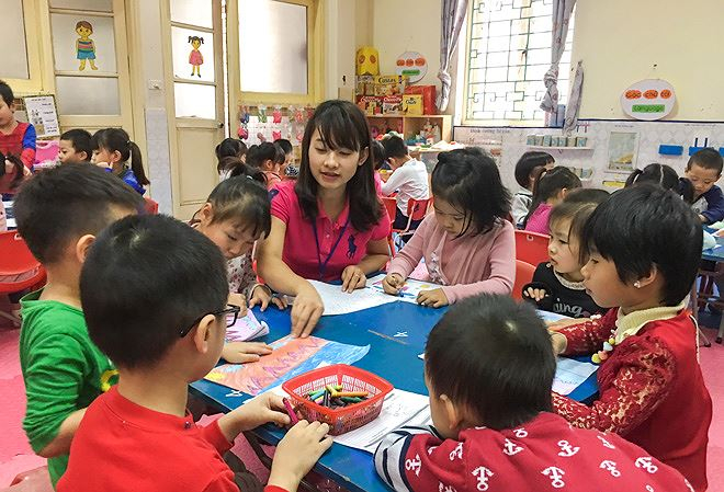 Lương của gi&aacute;o vi&ecirc;n hiện rất thấp so với mặt bằng chung của x&atilde; hội Ảnh: N.H.