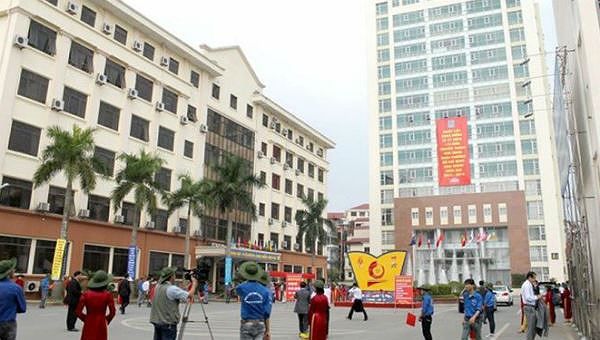 Trường Đại học c&ocirc;ng nghiệp H&agrave; Nội.