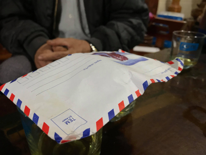 Chiếc phong b&igrave; li&ecirc;n quan đến sự việc.