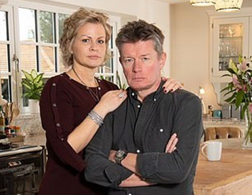 Tỷ ph&uacute; Richard Mason v&agrave; vợ.