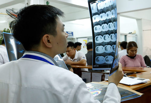 Bất an với nạn &ldquo;ph&ecirc;&rdquo; rượu bia dịp Tết: Uống đến...chết