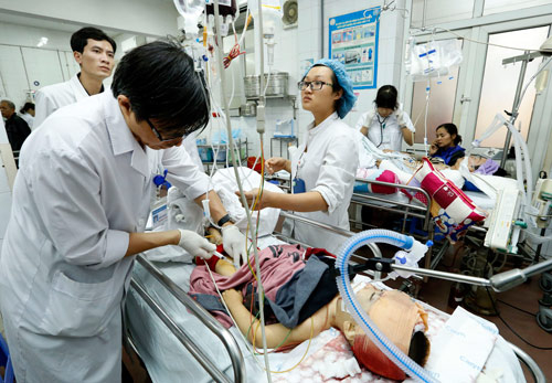 &nbsp;Nhiều ca tai nạn giao th&ocirc;ng do bia rượu đ&atilde; bị chấn thương sọ n&atilde;o nặng, nguy cơ tử vong cao &nbsp;(ảnh chụp tại Bệnh viện Việt Đức).