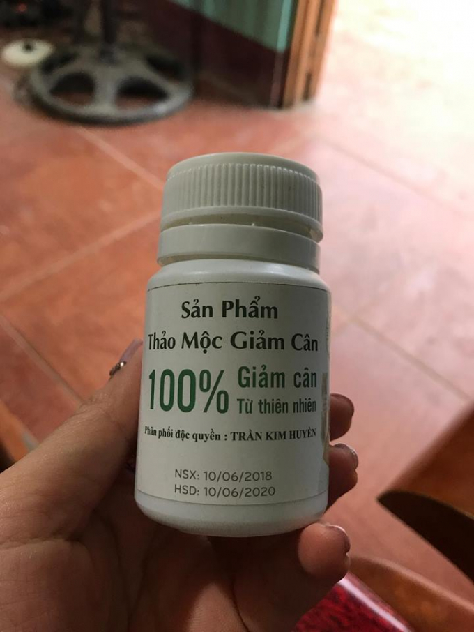 Loại Thảo mộc giảm c&acirc;n D&acirc;n tộc Dao được ch&agrave;o b&aacute;n.