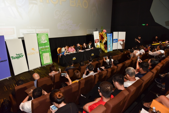 Buổi họp b&aacute;o ra mắt MV Mưa tr&ecirc;n cuộc t&igrave;nh.&nbsp;