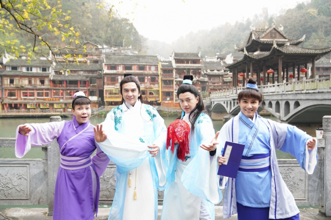 Đan Trường cũng sẽ tr&igrave;nh l&agrave;ng album CD với 37 Biển người nh&acirc;n gian được anh ấp ủ rất l&acirc;u.