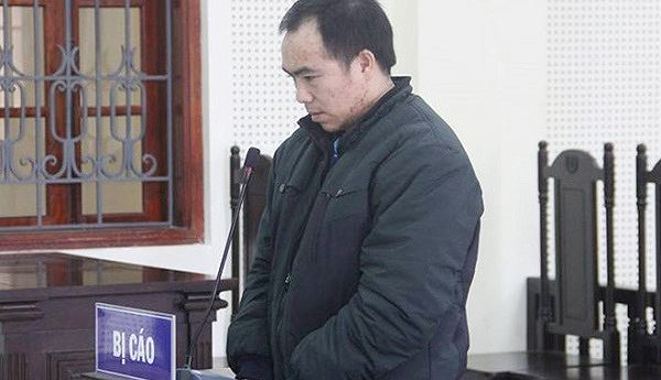 Vừ B&aacute; X&ecirc;nh tại phi&ecirc;n xử. (Ảnh: Zing.vn)