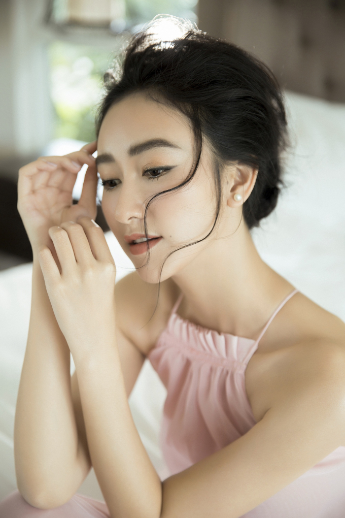 Sau một tuần ra mắt tr&ecirc;n trang mạng trực tuyến mp3 Zing, album lập tức nhận được sự hưởng ứng của kh&aacute;n giả v&agrave; dẫn đầu lượt t&igrave;m nghe tr&ecirc;n trang mạng nghe nhạc n&agrave;y.&nbsp;