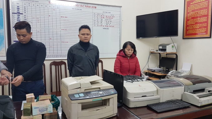 C&aacute;c đối tượng v&agrave; tang vật vụ &aacute;n.